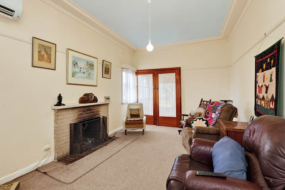 'Baroona' 33 North Road, Mortlake For Sale by Farmbuy.com - image 21