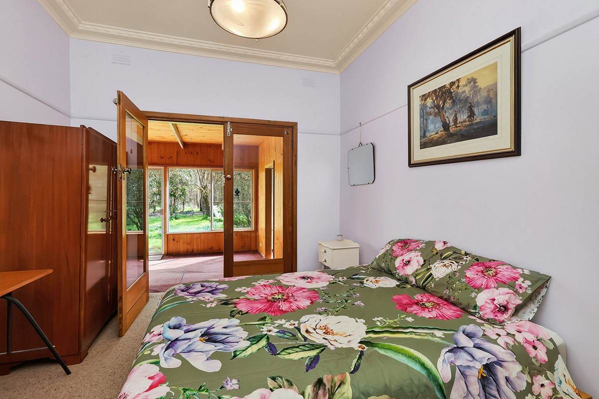 'Baroona' 33 North Road, Mortlake For Sale by Farmbuy.com - image 22