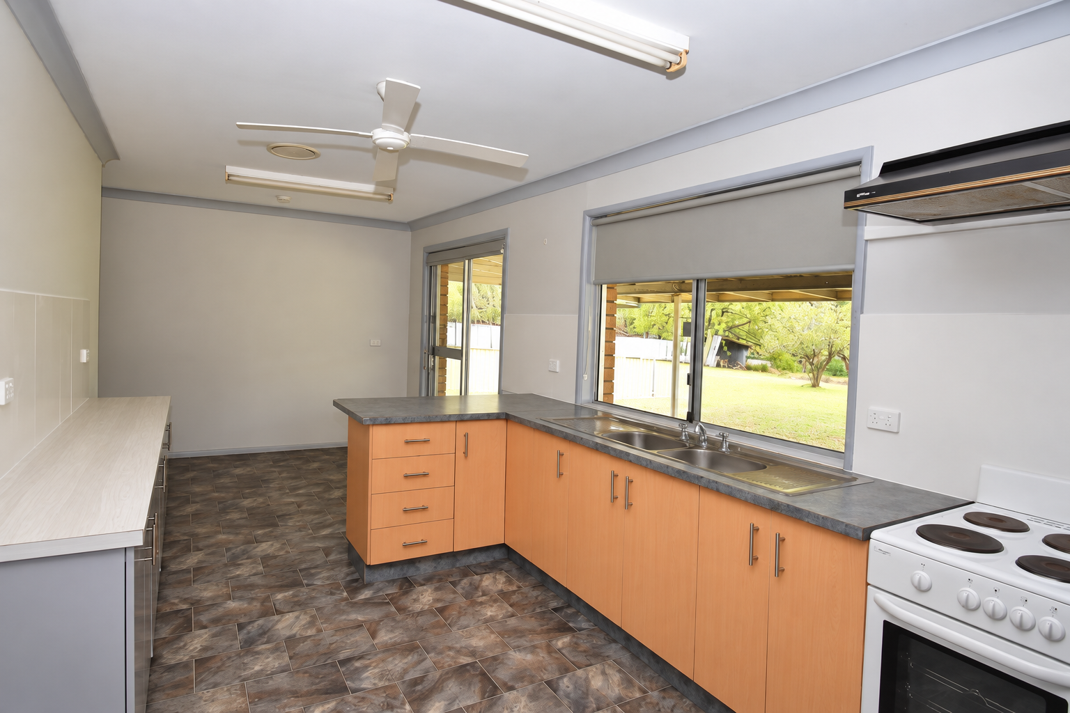 126-128 Gobolion Street, Wellington For Sale by Farmbuy.com - image 9