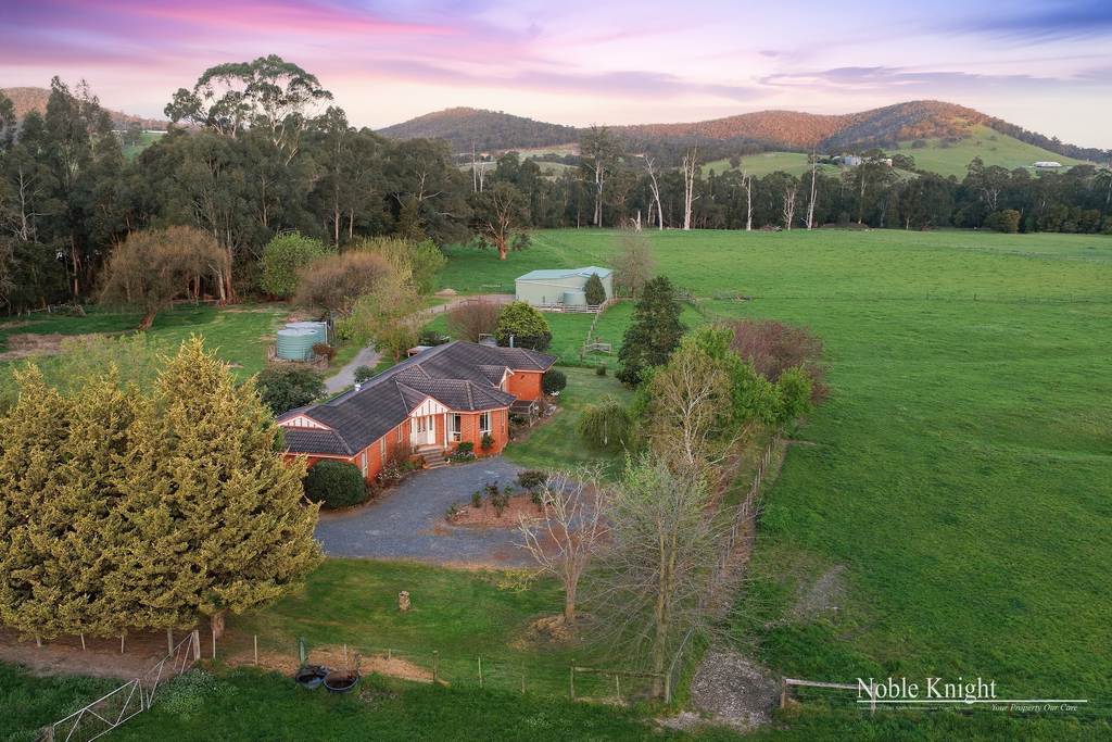 798 Steels Creek Road, Steels Creek VIC 3775