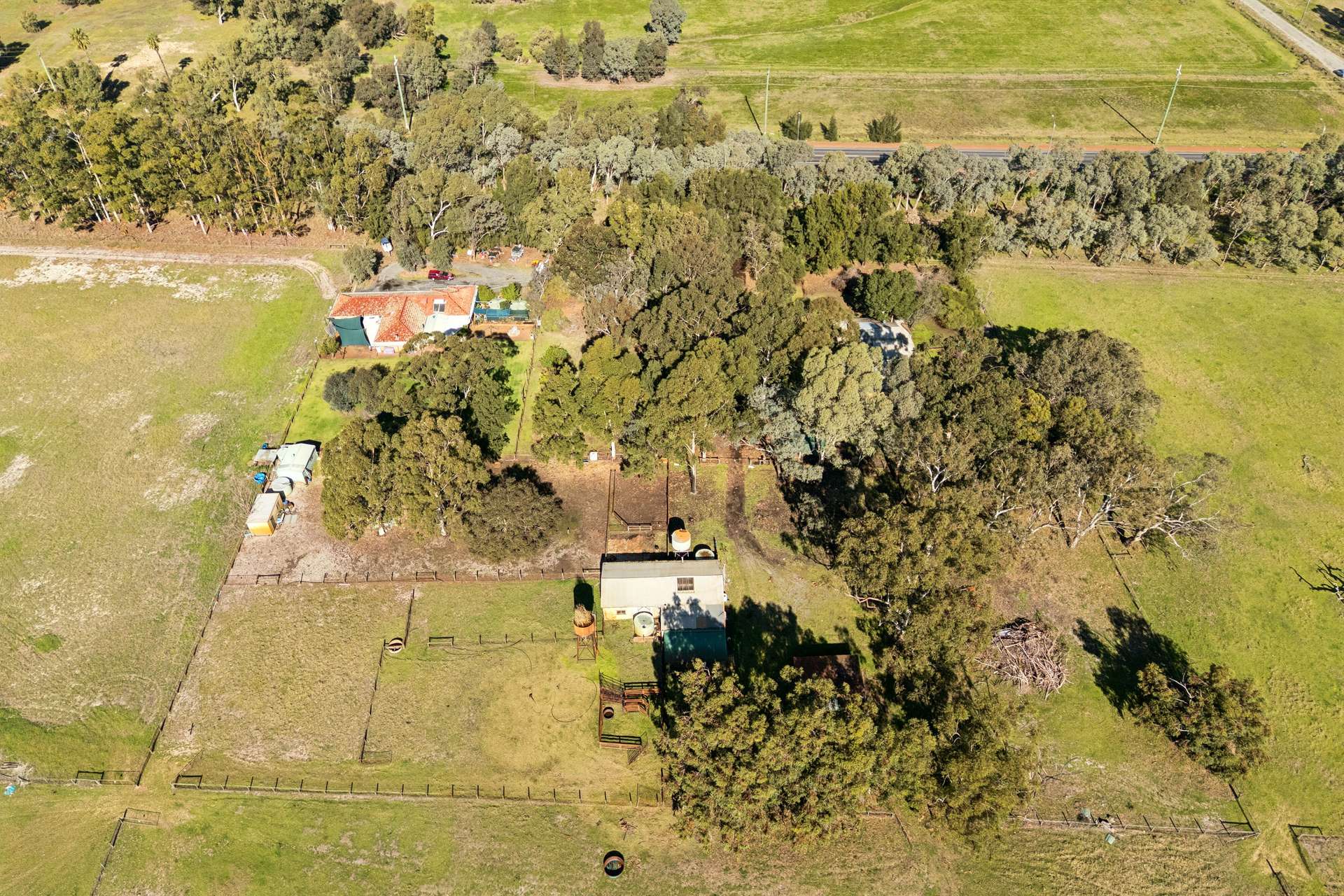 1653 Thomas Road, Oakford For Sale by Farmbuy.com - image 12