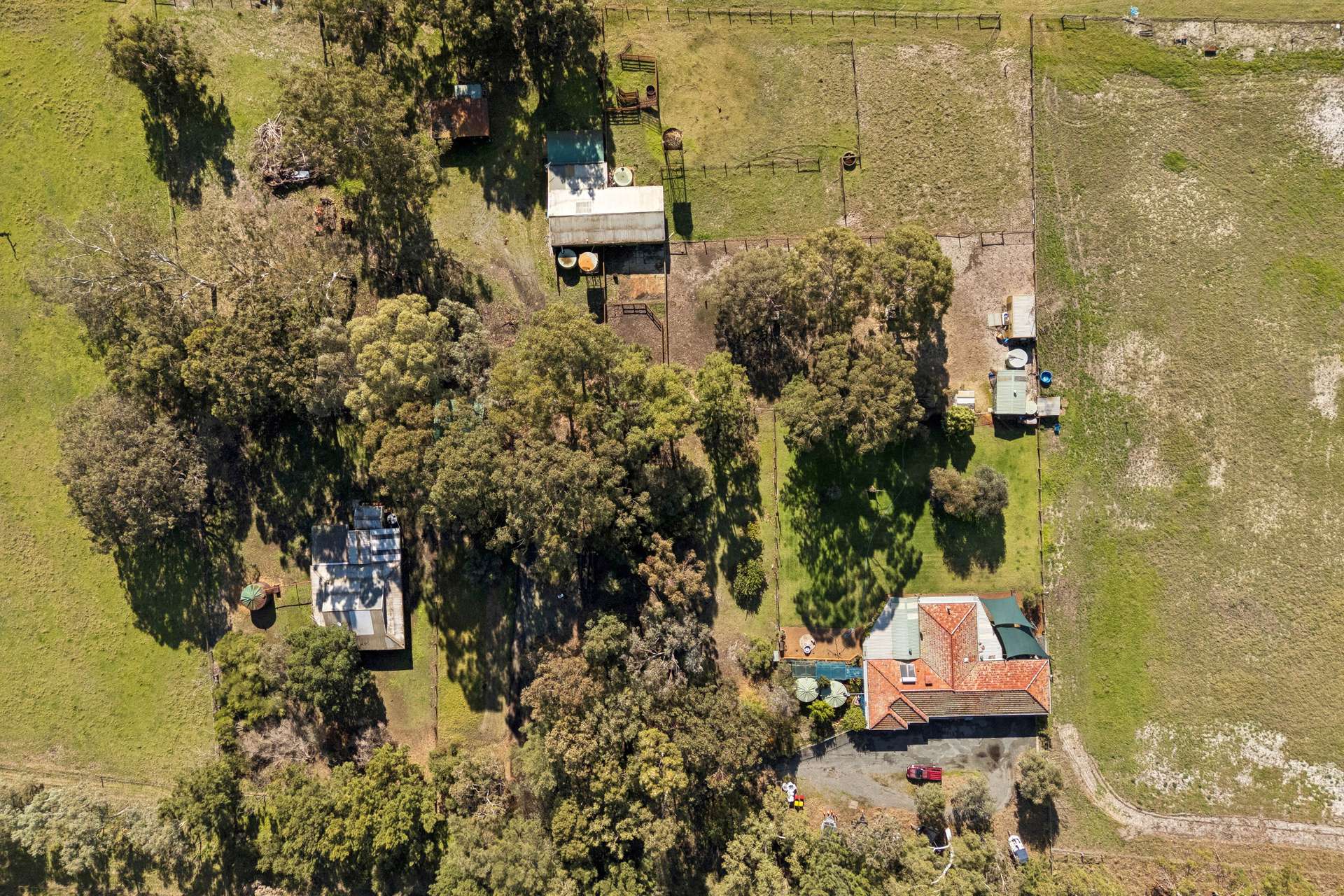 1653 Thomas Road, Oakford For Sale by Farmbuy.com - image 10