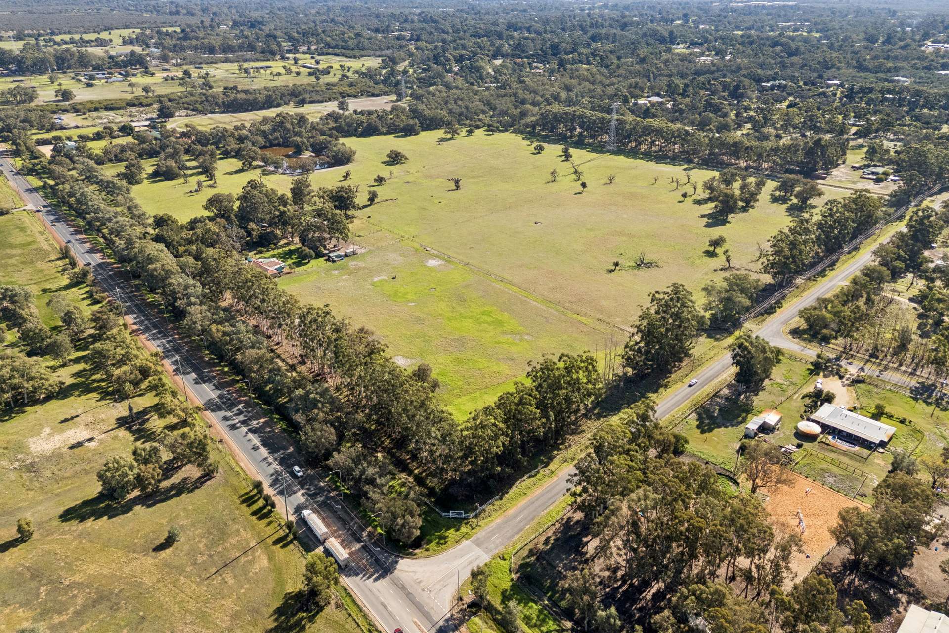 1653 Thomas Road, Oakford For Sale by Farmbuy.com - image 8