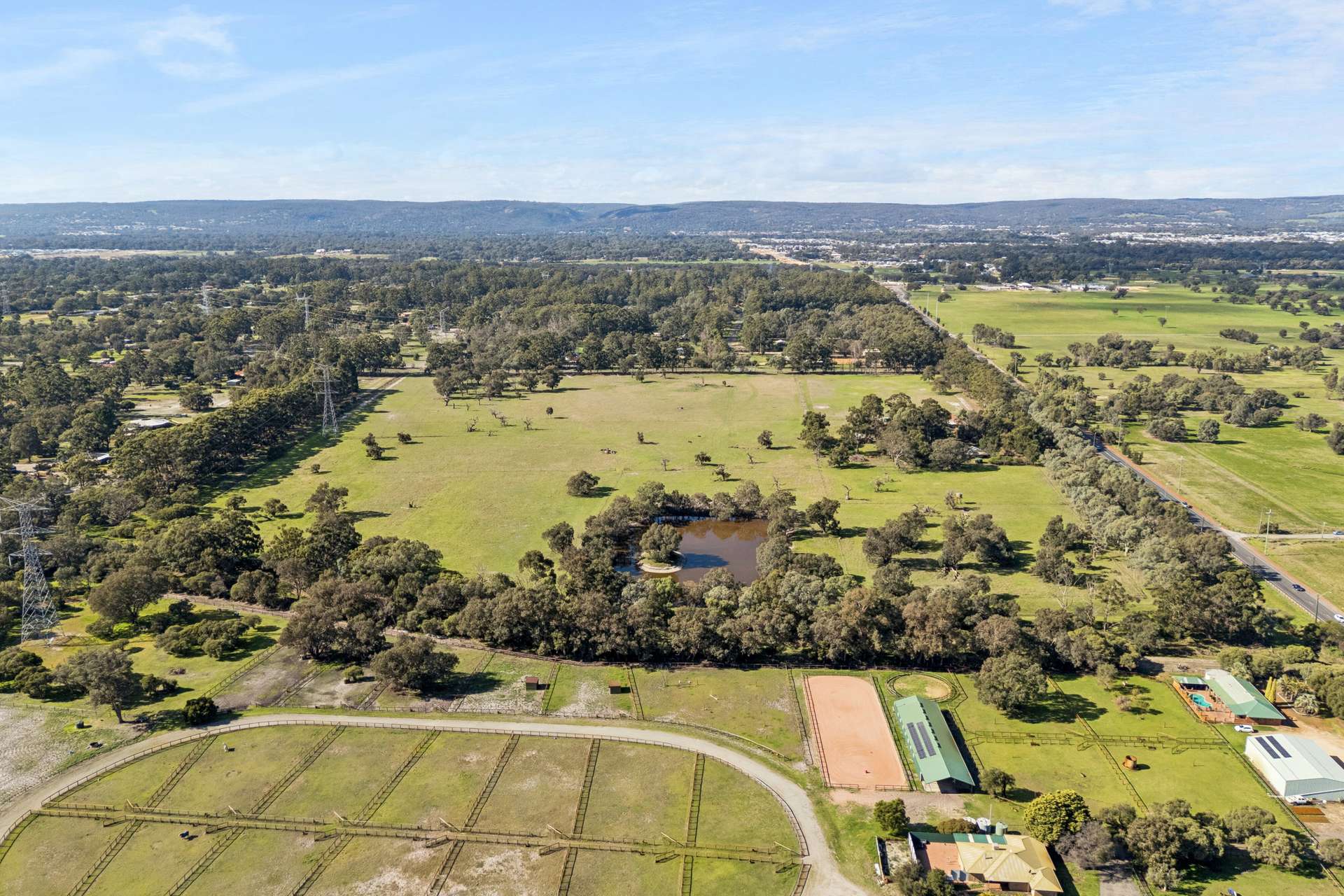 1653 Thomas Road, Oakford For Sale by Farmbuy.com - image 17