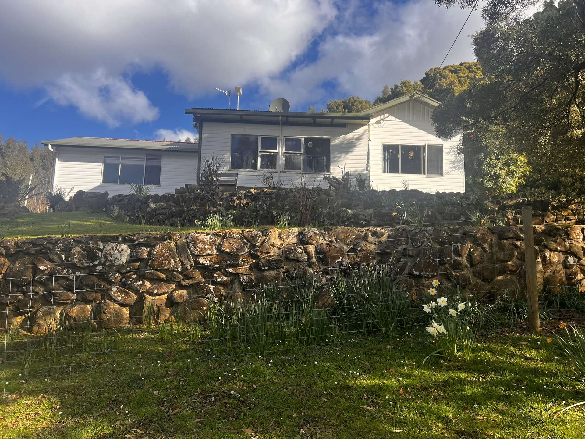 321 South Elliott Road, Elliott For Sale by Farmbuy.com - image 1