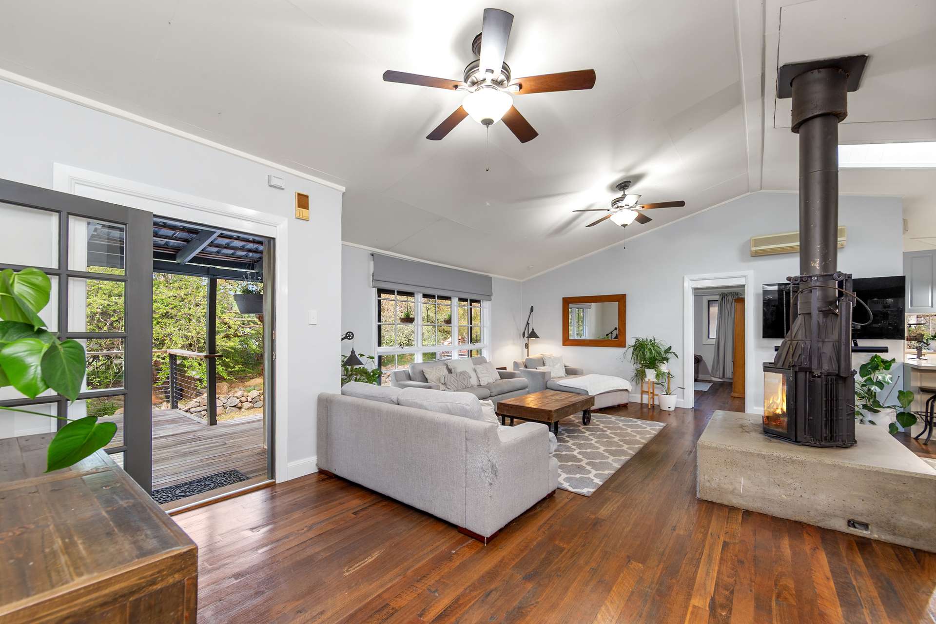 5 Armstrong Street, Murrumbateman For Sale by Farmbuy.com - image 8