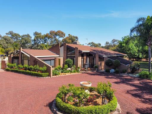 4805 Murray Valley Highway, Castle Donnington VIC 3585
