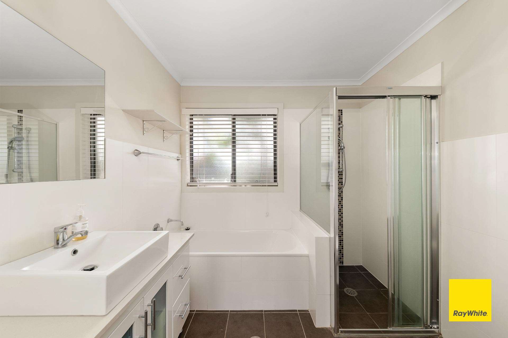 11/4-6 Mcmahon Drive, Bungendore For Sale by Farmbuy.com - image 6