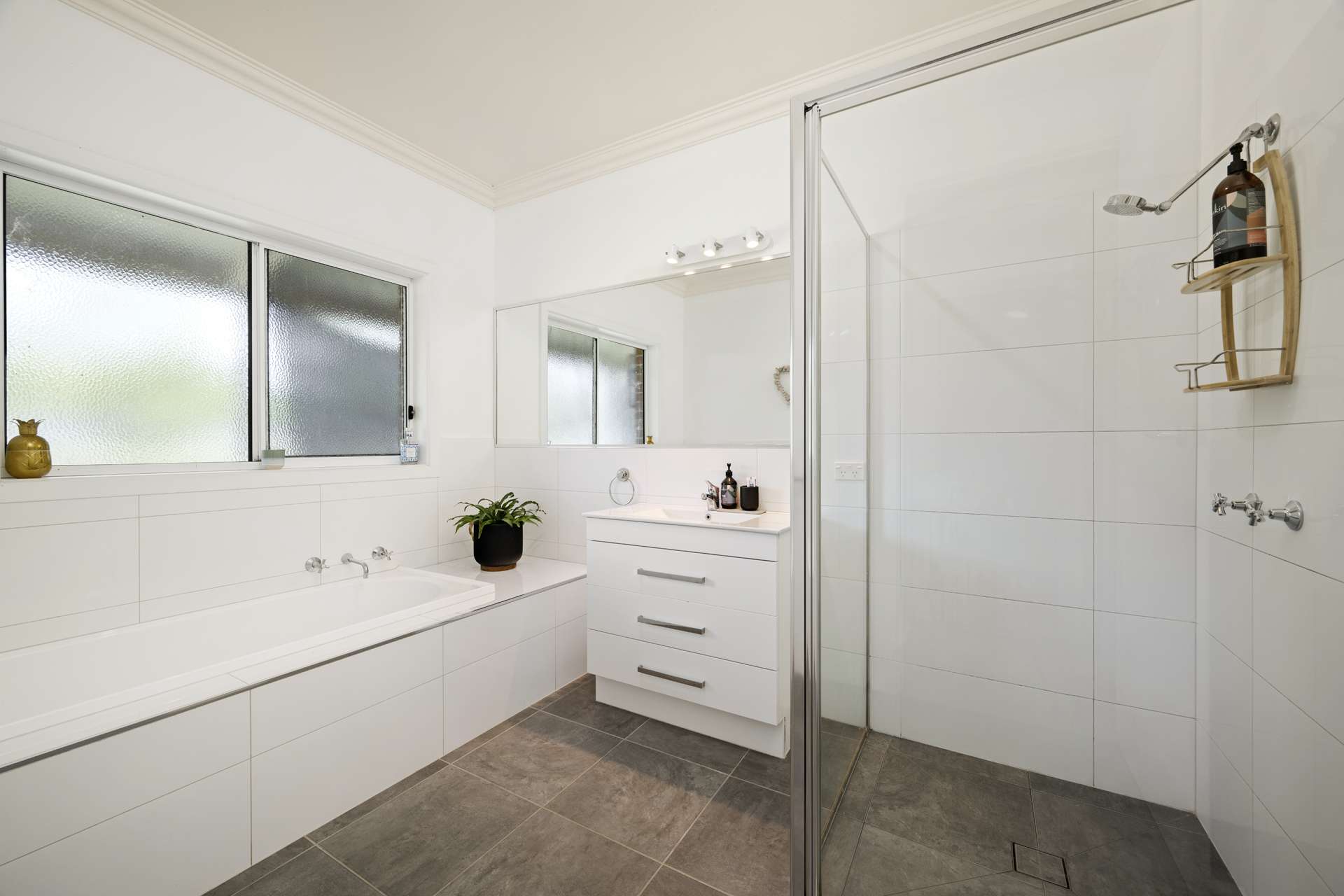 644 McMahons Road, Springhurst For Sale by Farmbuy.com - image 15