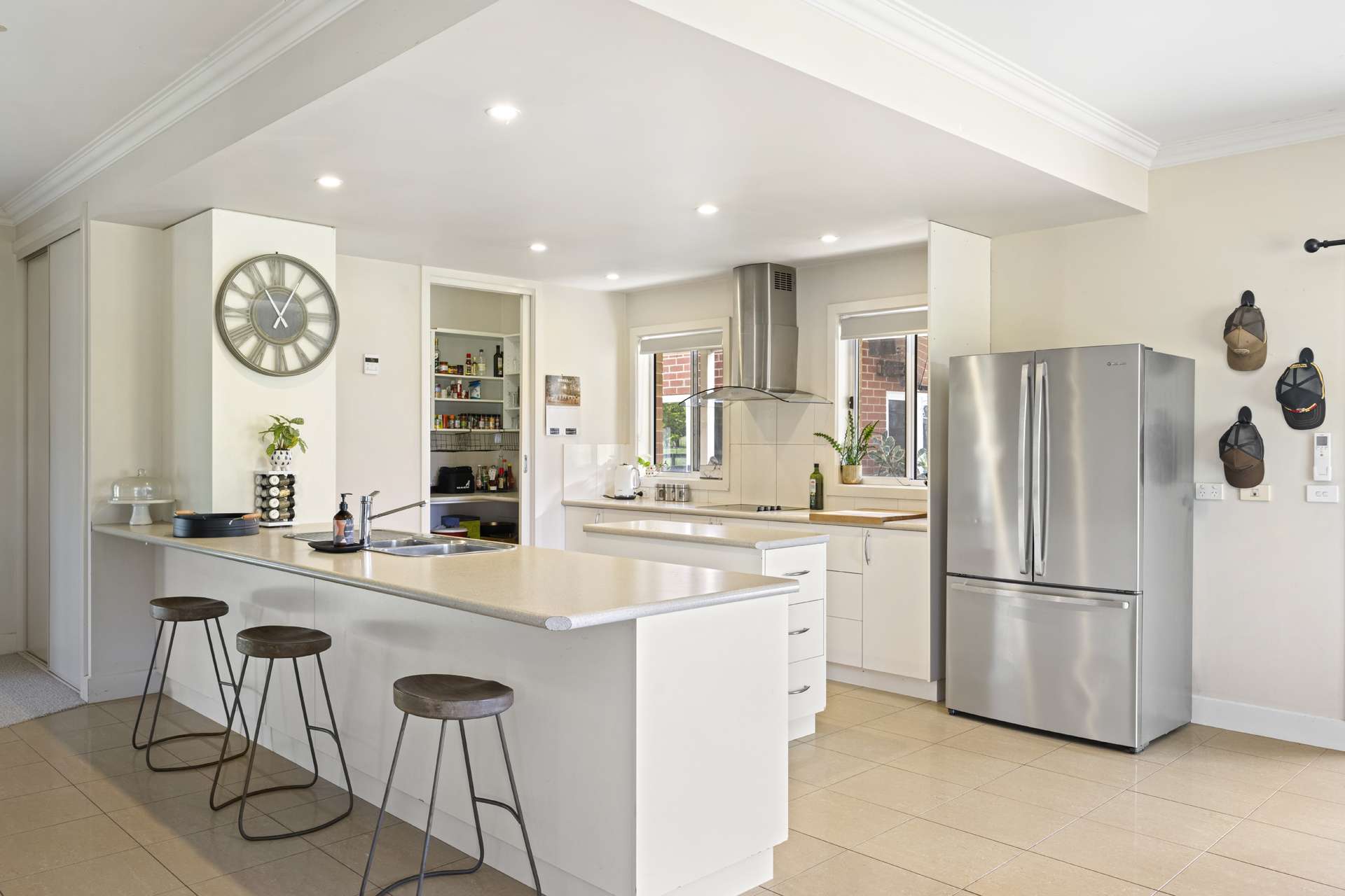 644 McMahons Road, Springhurst For Sale by Farmbuy.com - image 2
