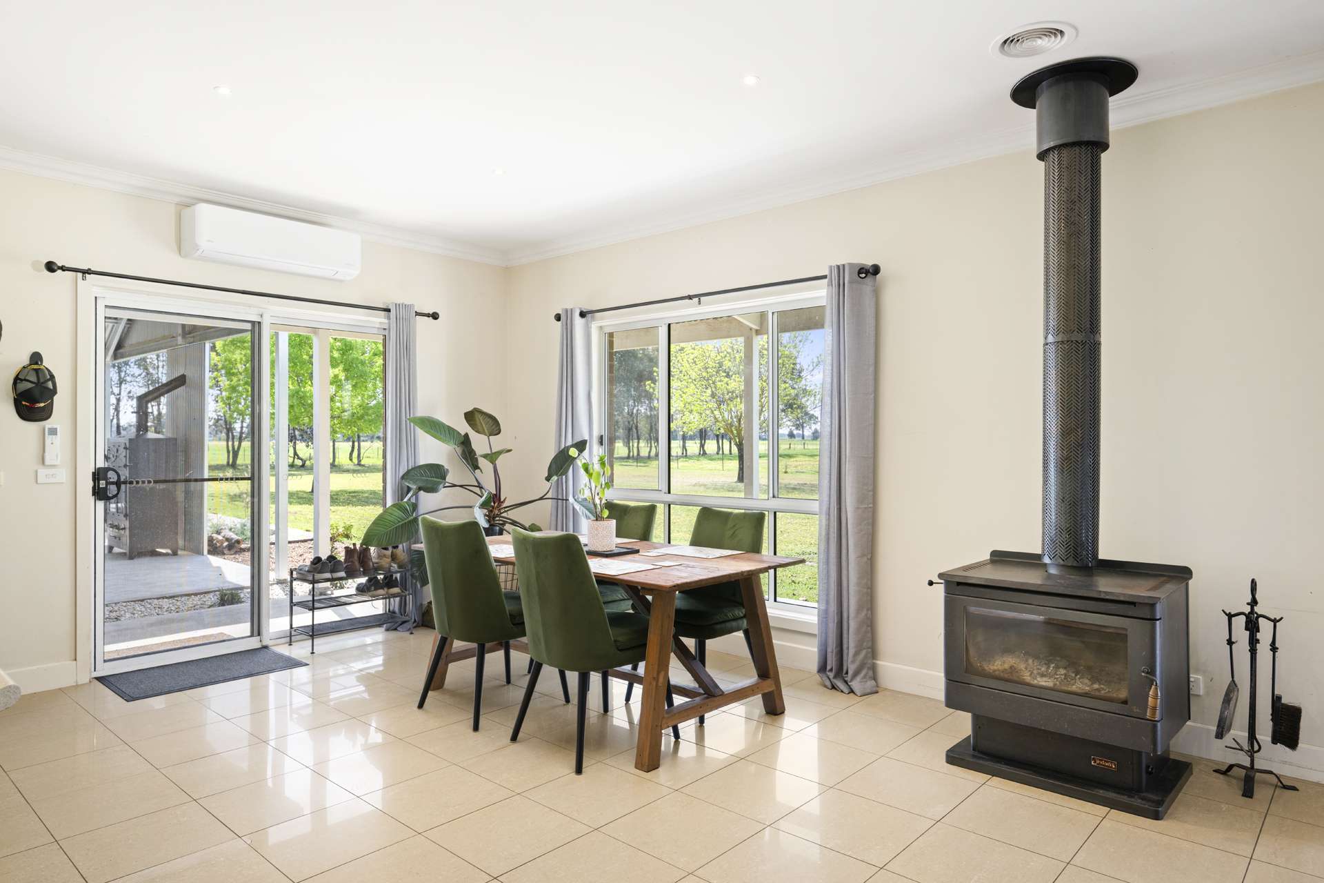 644 McMahons Road, Springhurst For Sale by Farmbuy.com - image 6