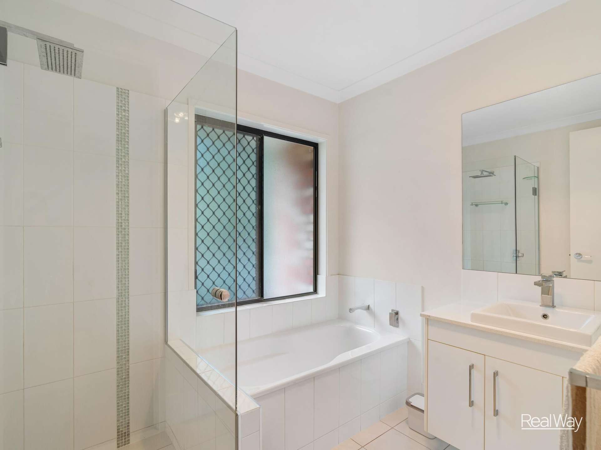 32 Manikato Drive, Hodgson Vale For Sale by Farmbuy.com - image 13