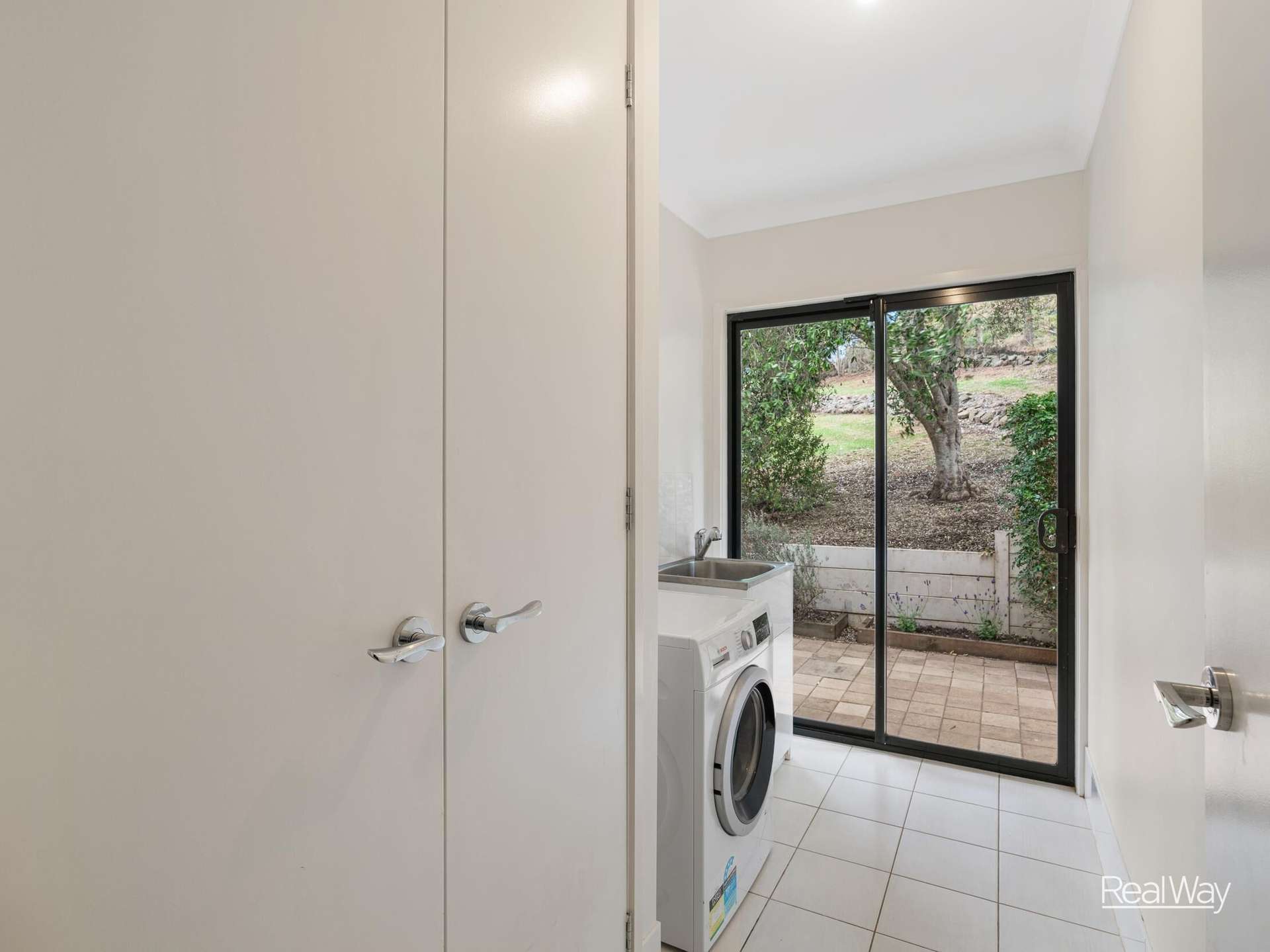 32 Manikato Drive, Hodgson Vale For Sale by Farmbuy.com - image 16