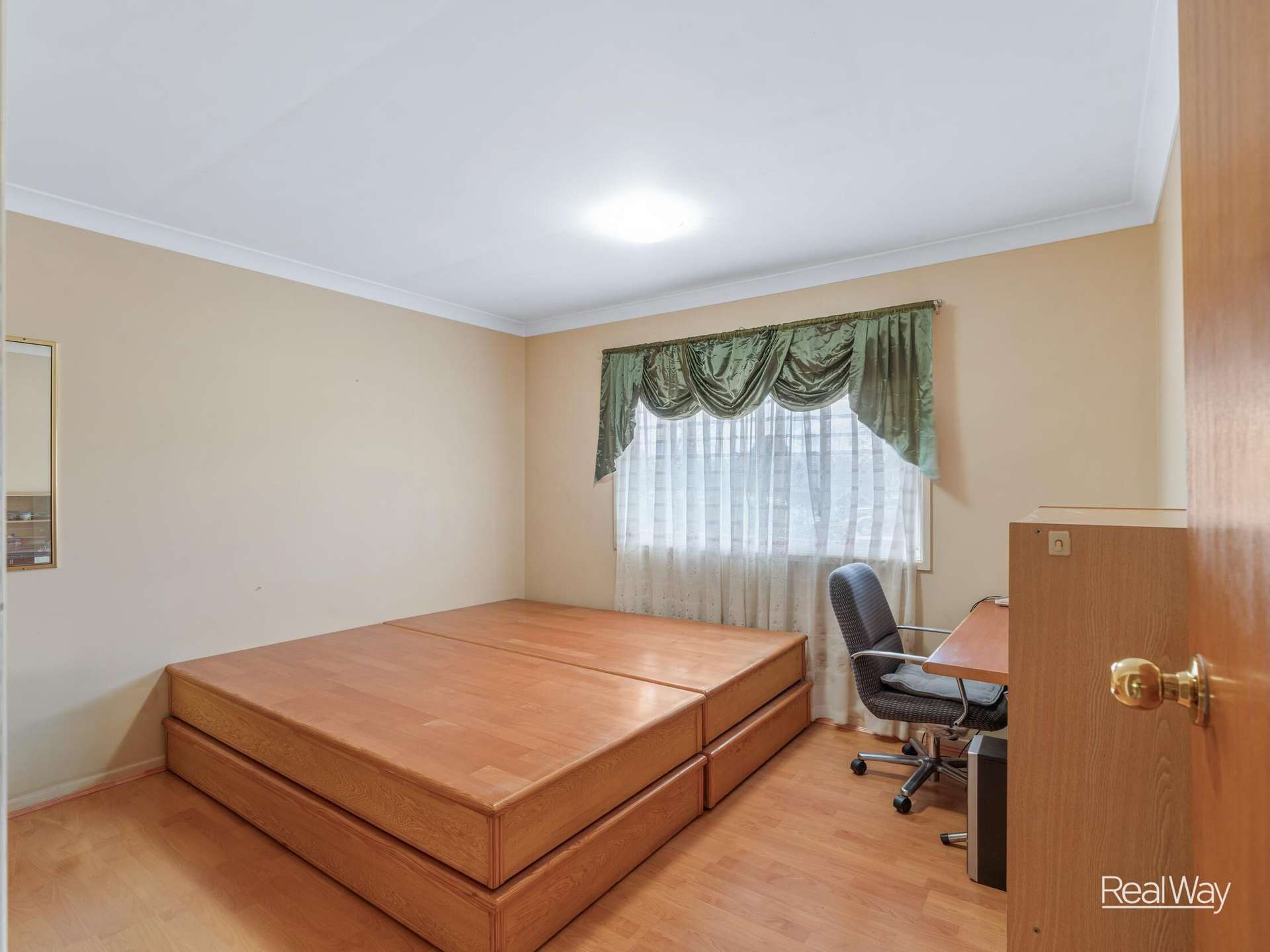 10483 New England Highway, Highfields For Sale by Farmbuy.com - image 17