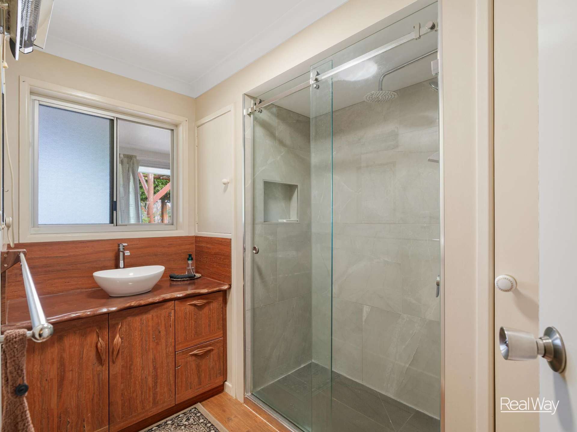 10483 New England Highway, Highfields For Sale by Farmbuy.com - image 19