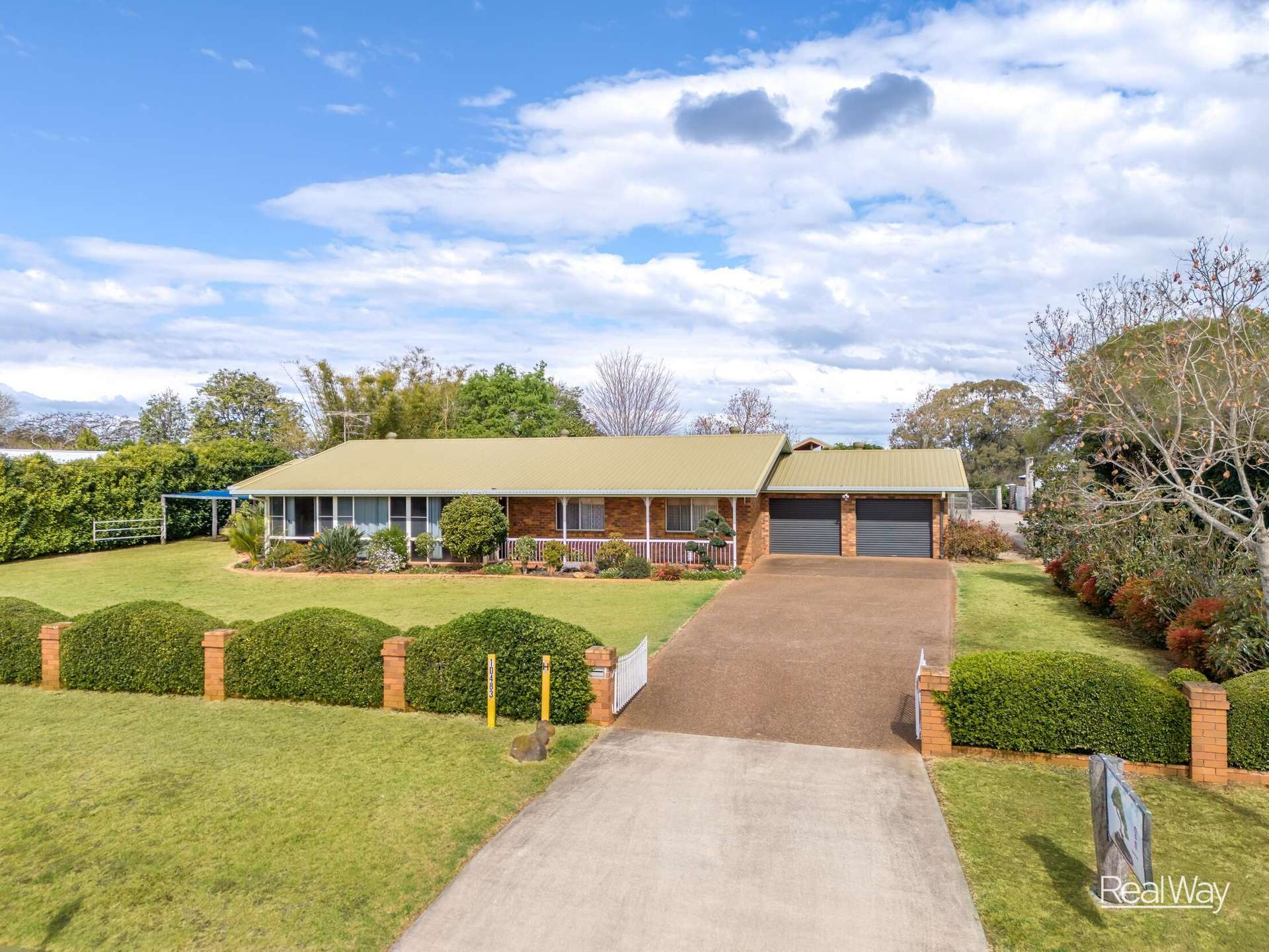 10483 New England Highway, Highfields For Sale by Farmbuy.com - image 2