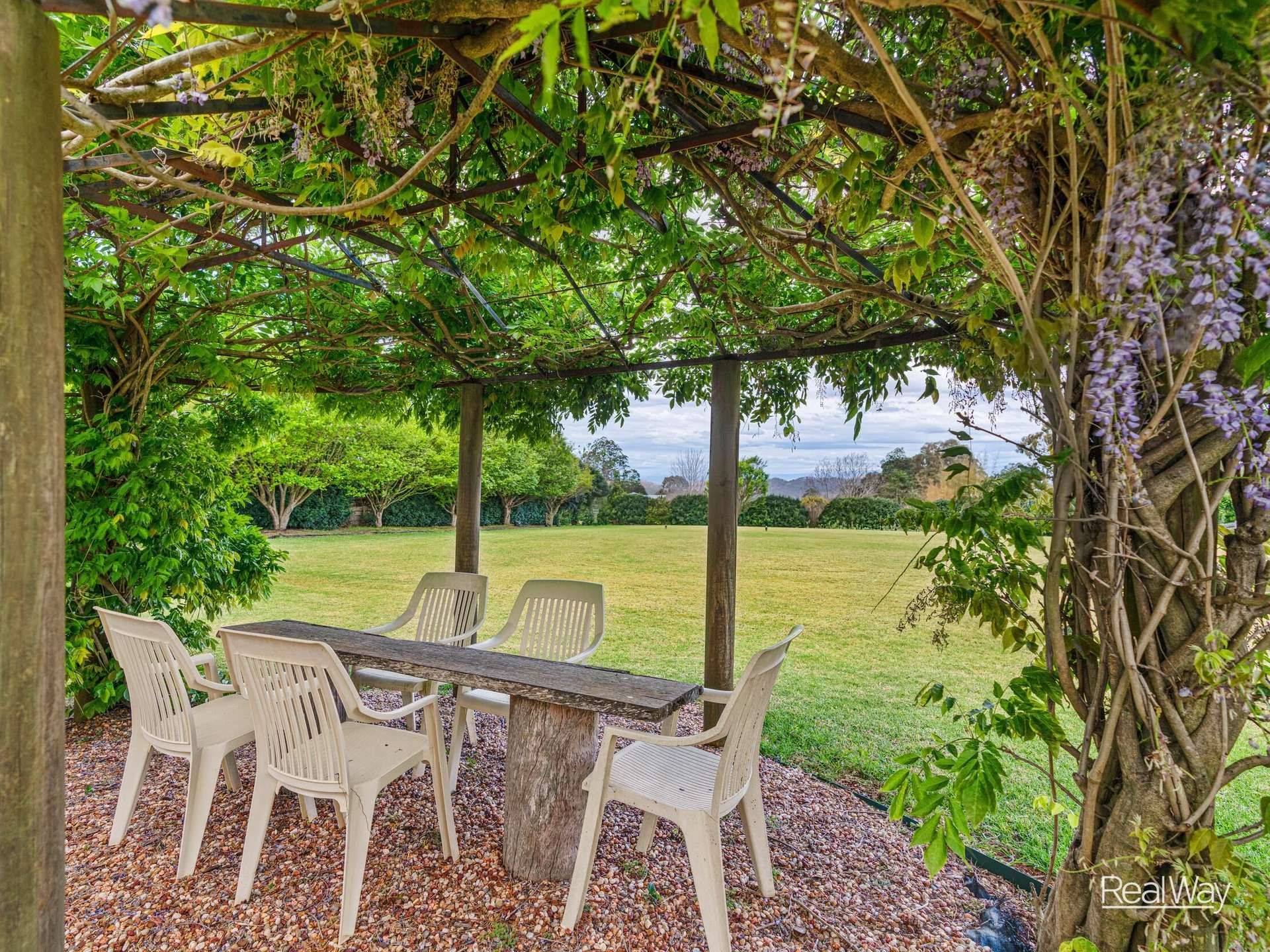 10483 New England Highway, Highfields For Sale by Farmbuy.com - image 22
