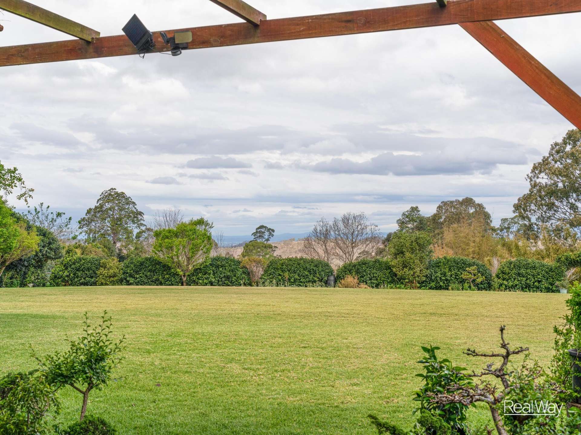 10483 New England Highway, Highfields For Sale by Farmbuy.com - image 9