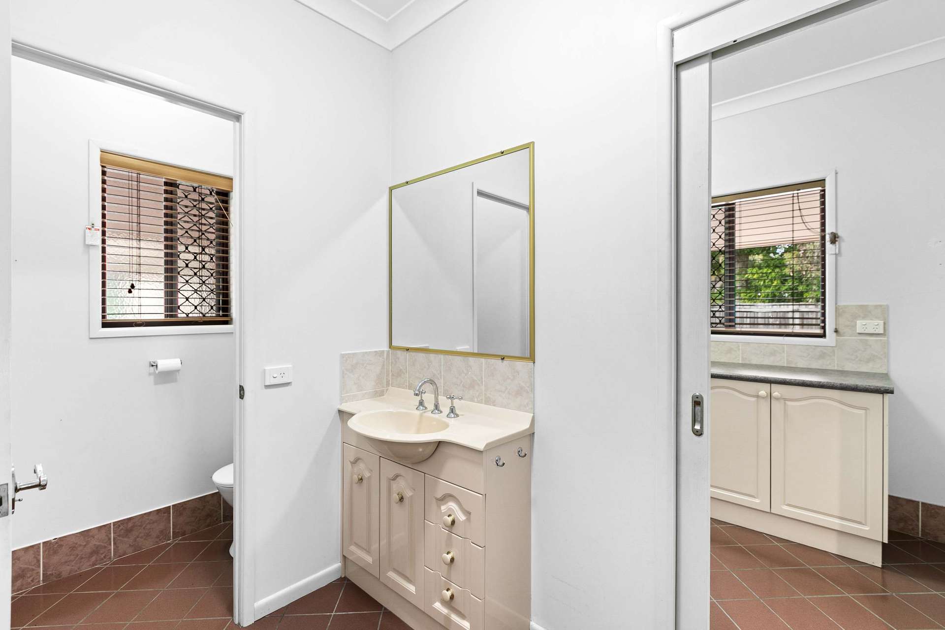 30-32 Orchid Ave, Urangan For Sale by Farmbuy.com - image 16