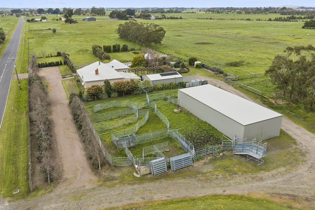 230 Colac - Ballarat Road, Irrewarra For Sale by Farmbuy.com - image 4