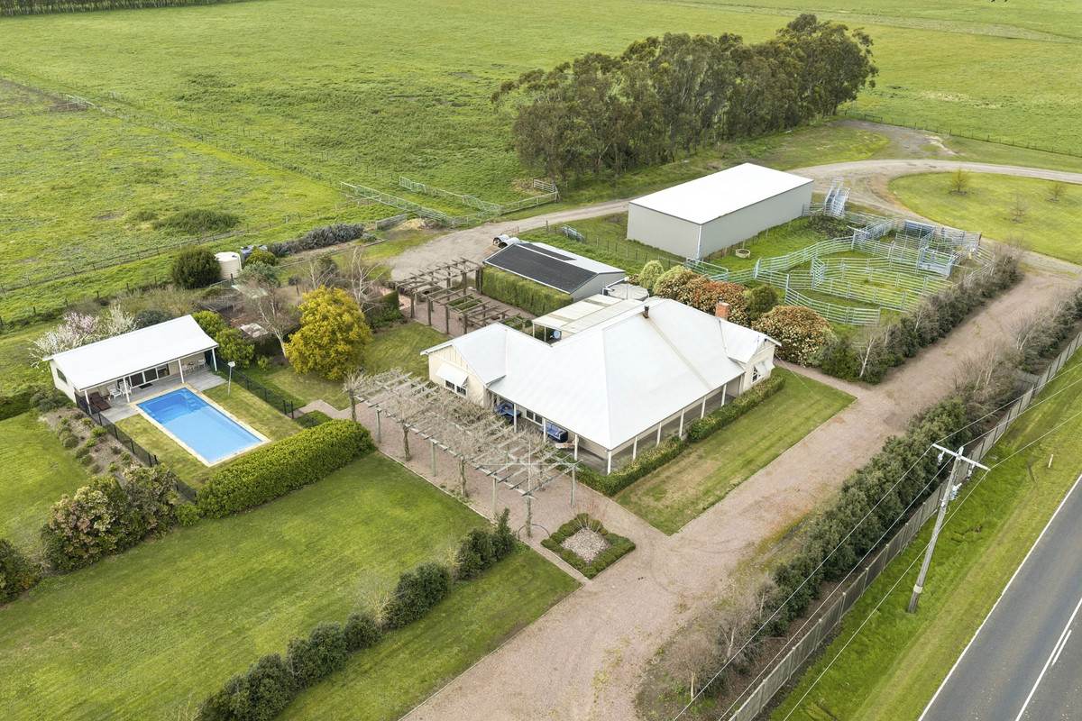 230 Colac - Ballarat Road, Irrewarra For Sale by Farmbuy.com - image 3