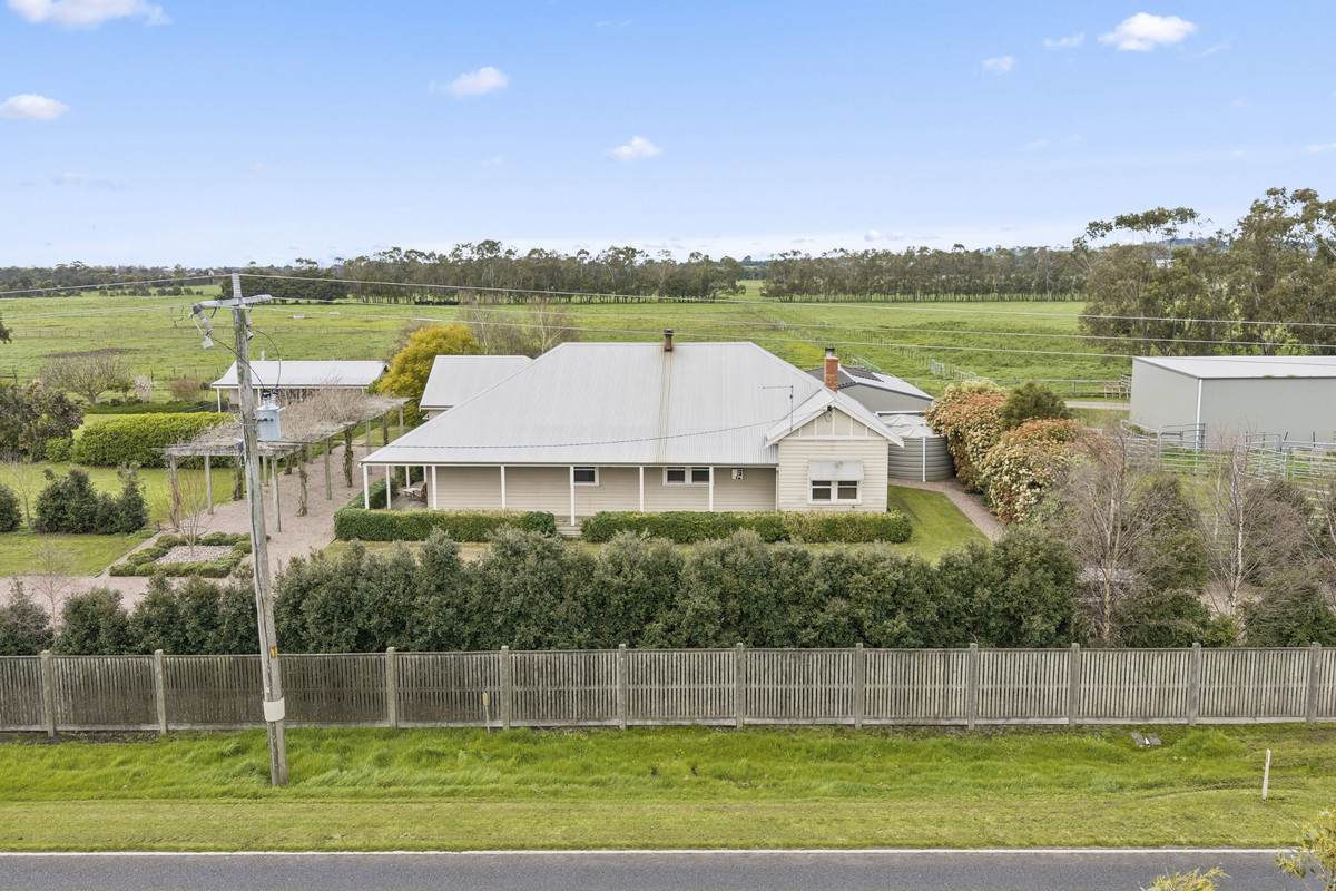 230 Colac - Ballarat Road, Irrewarra For Sale by Farmbuy.com - image 5
