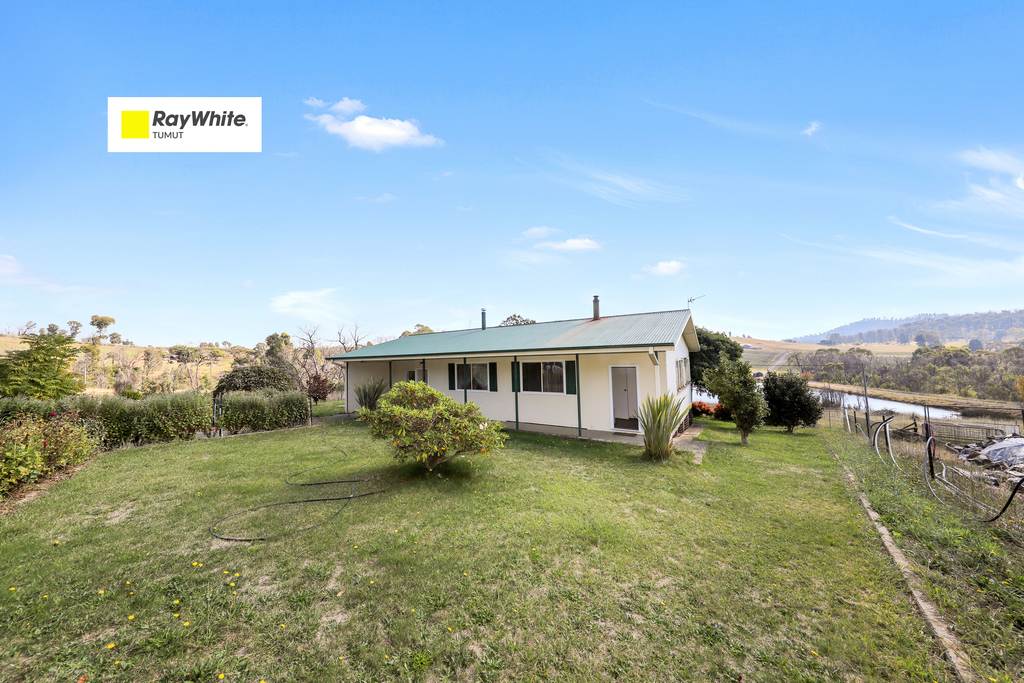 107 Mayday Road, Batlow NSW 2730