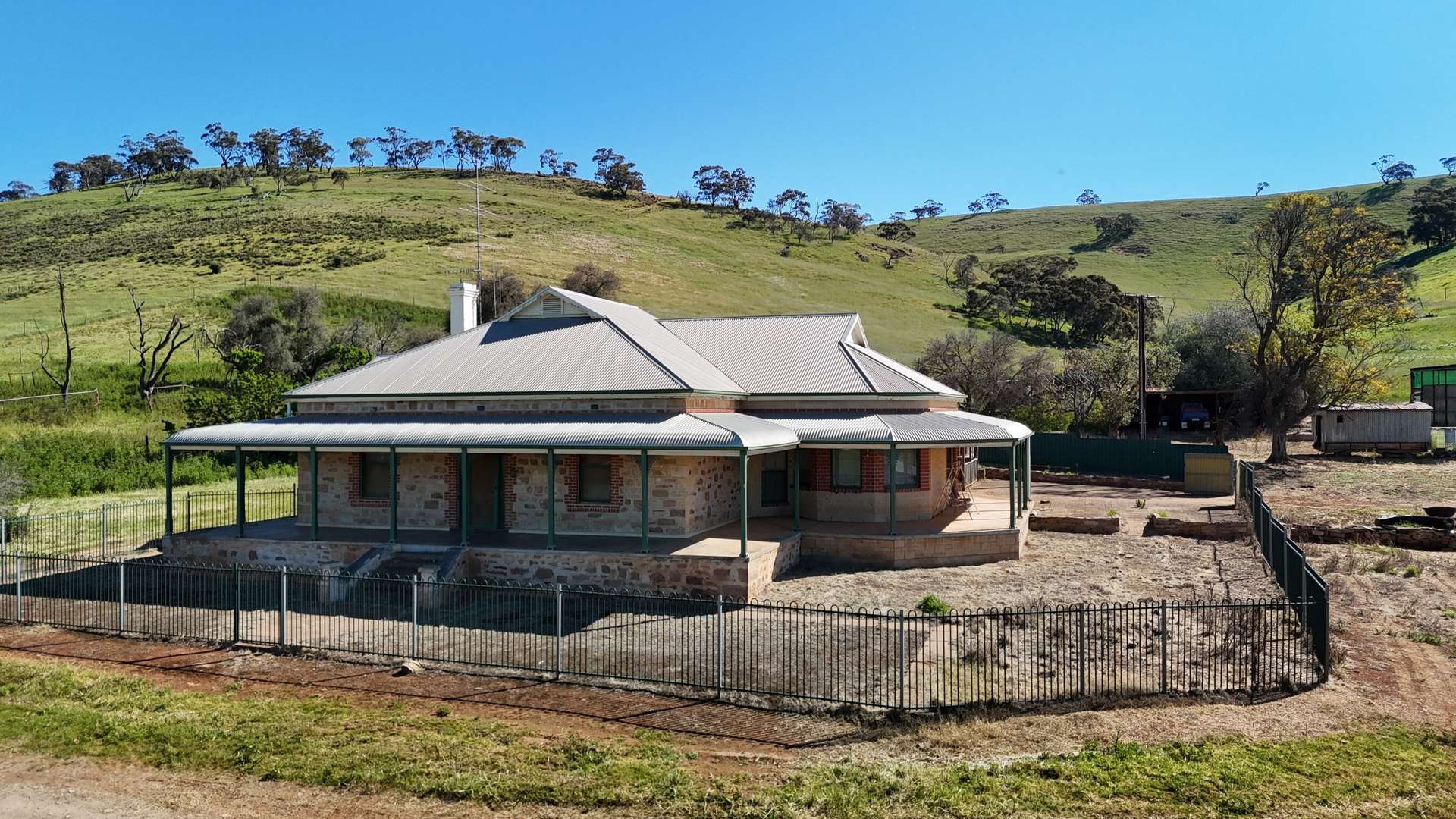 'Hillside' 395 Campbell Range Road, Washpool For Sale by Farmbuy.com - image 2
