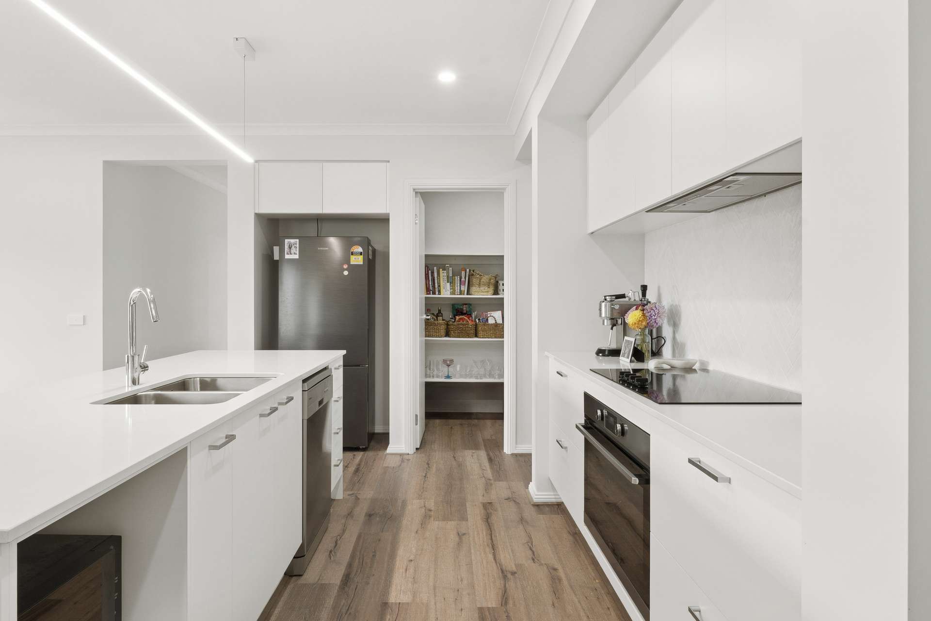 44 Mills Road, Cobden For Sale by Farmbuy.com - image 3