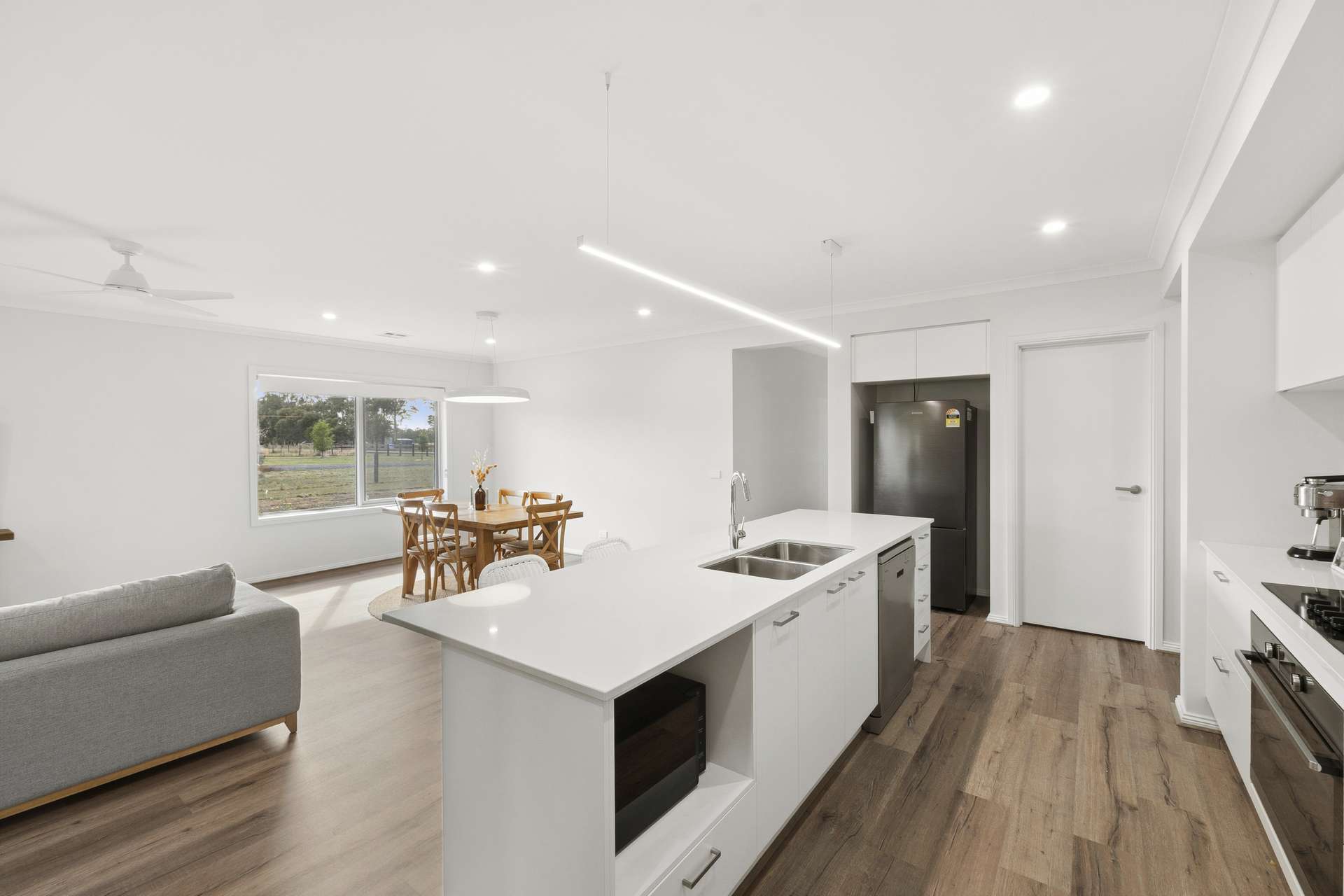 44 Mills Road, Cobden For Sale by Farmbuy.com - image 9