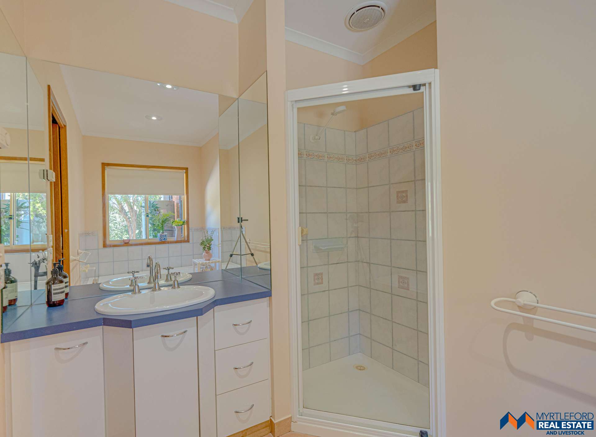 945 Carrolls Road, Myrtleford For Sale by Farmbuy.com - image 21
