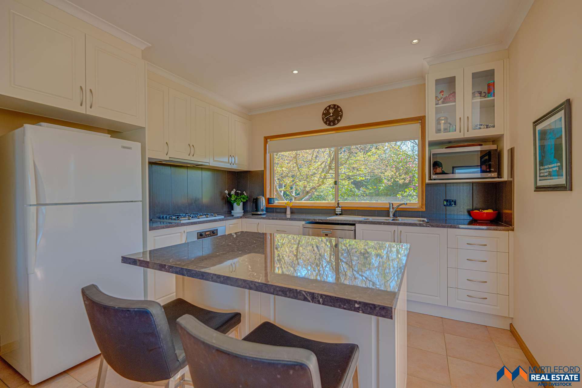 945 Carrolls Road, Myrtleford For Sale by Farmbuy.com - image 14