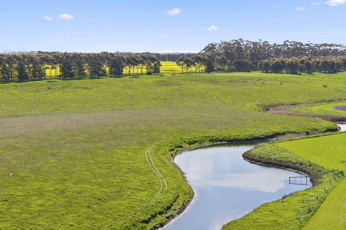 Wingeel Road, Wingeel For Sale by Farmbuy.com - image 3