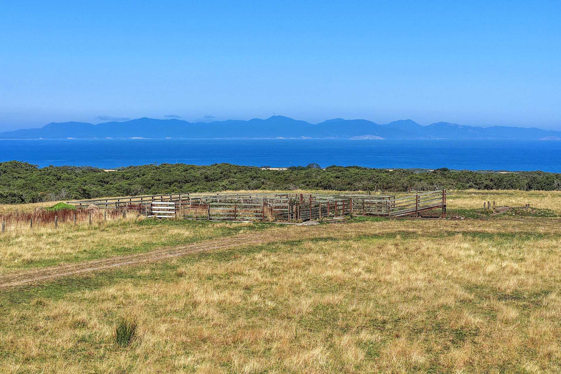 40 Walkerville South Road, Tarwin Lower For Sale by Farmbuy.com - image 3