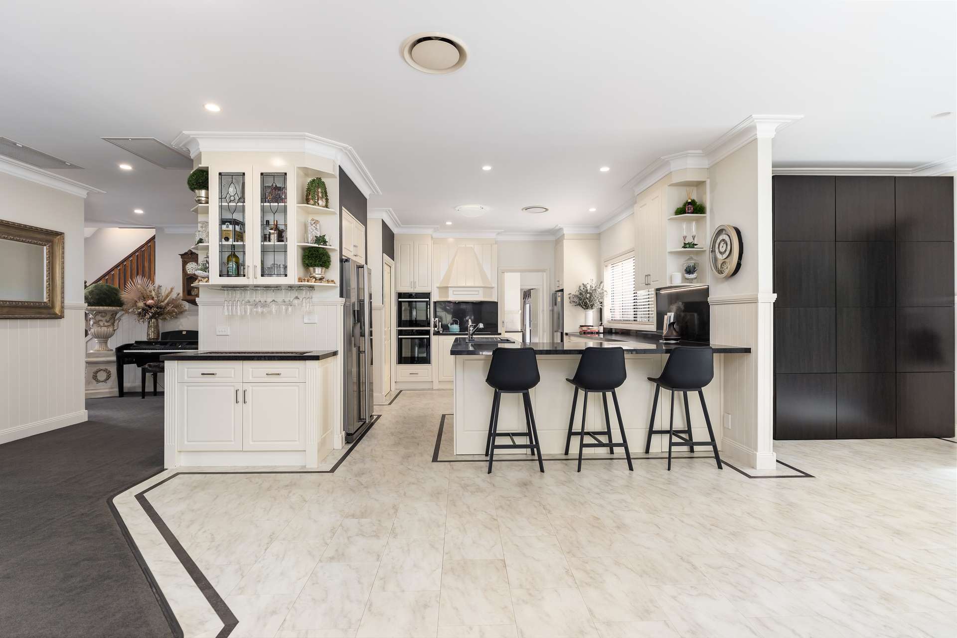 1188 Padman Drive, West Albury For Sale by Farmbuy.com - image 7