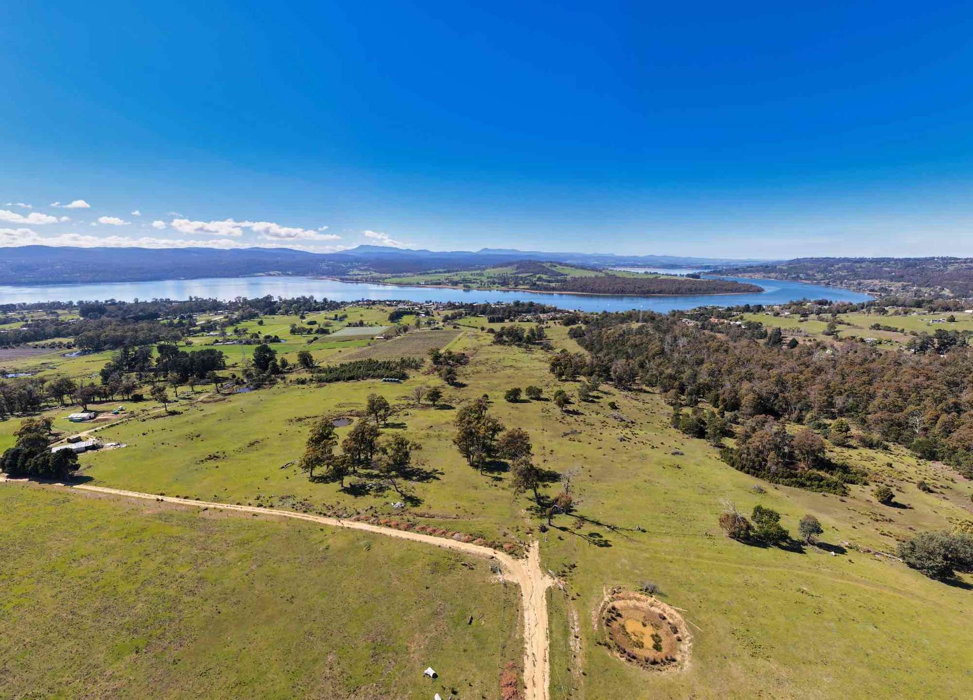 Property/137 Hendersons Lane, Gravelly Beach For Sale by Farmbuy.com - image 9