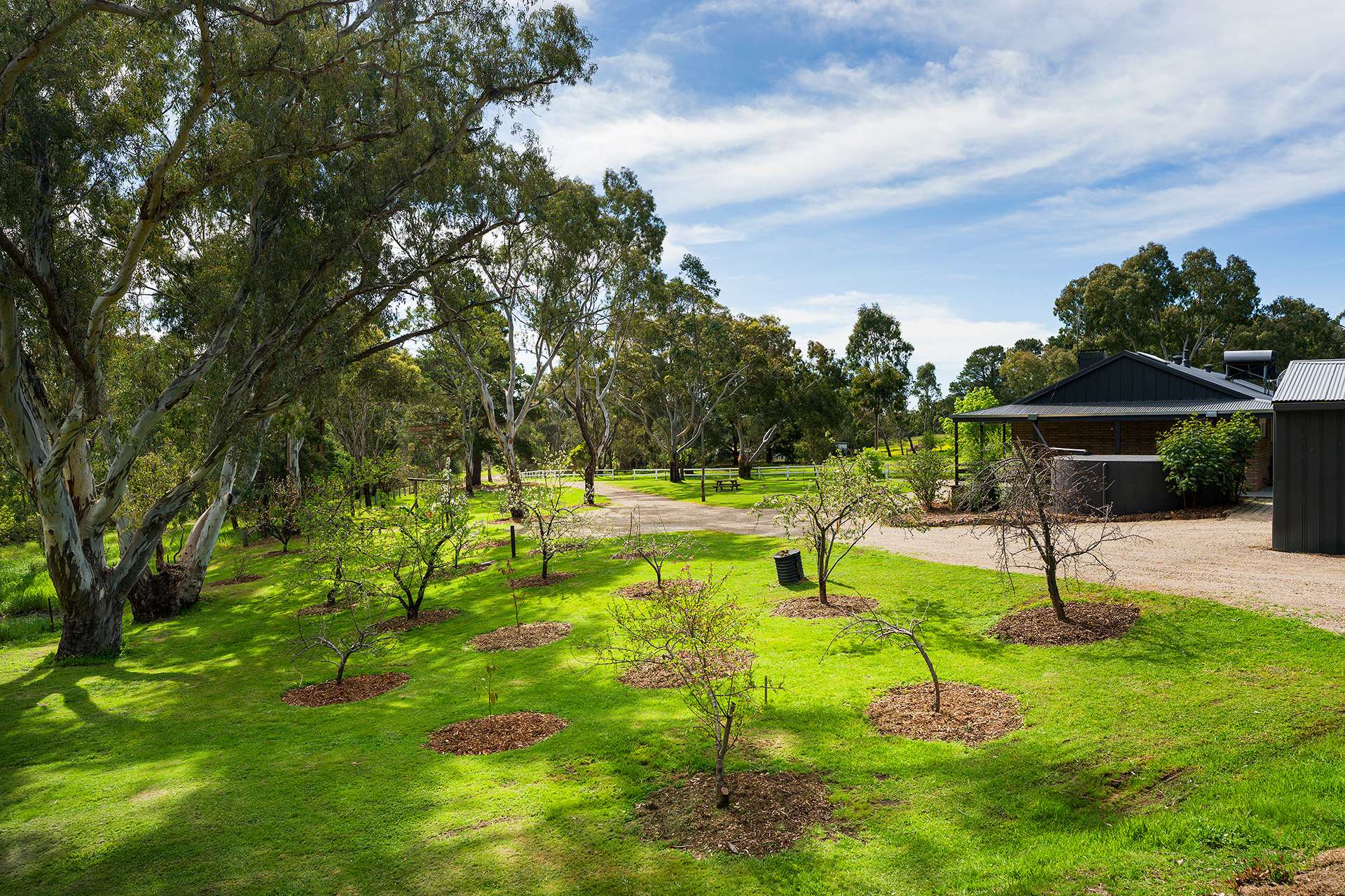 27 Mennens Lane, Harcourt North For Sale by Farmbuy.com - image 25
