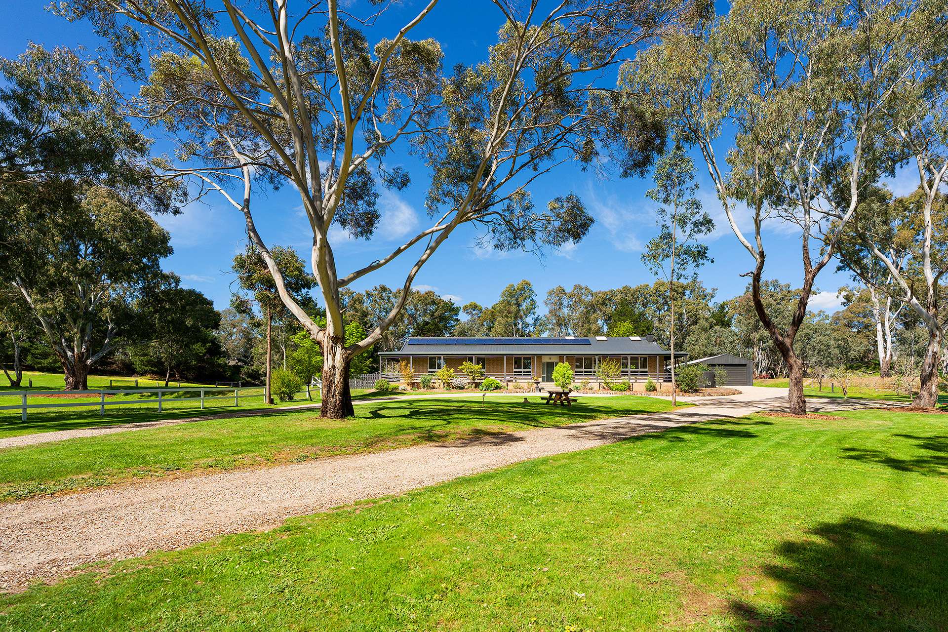 27 Mennens Lane, Harcourt North For Sale by Farmbuy.com - image 27