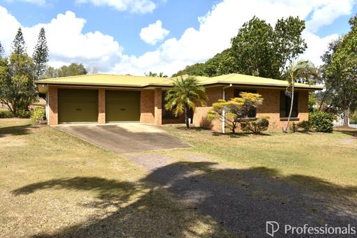 Farm For Sale - QLD - Sarina - 4737 - Low-Set Brick Home on 10 Acres! 