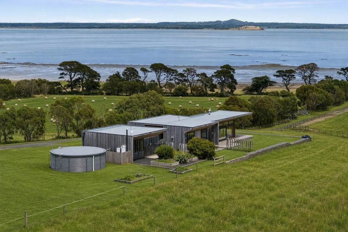 90 Baynes Road, Corunnun For Sale by Farmbuy.com - image 4