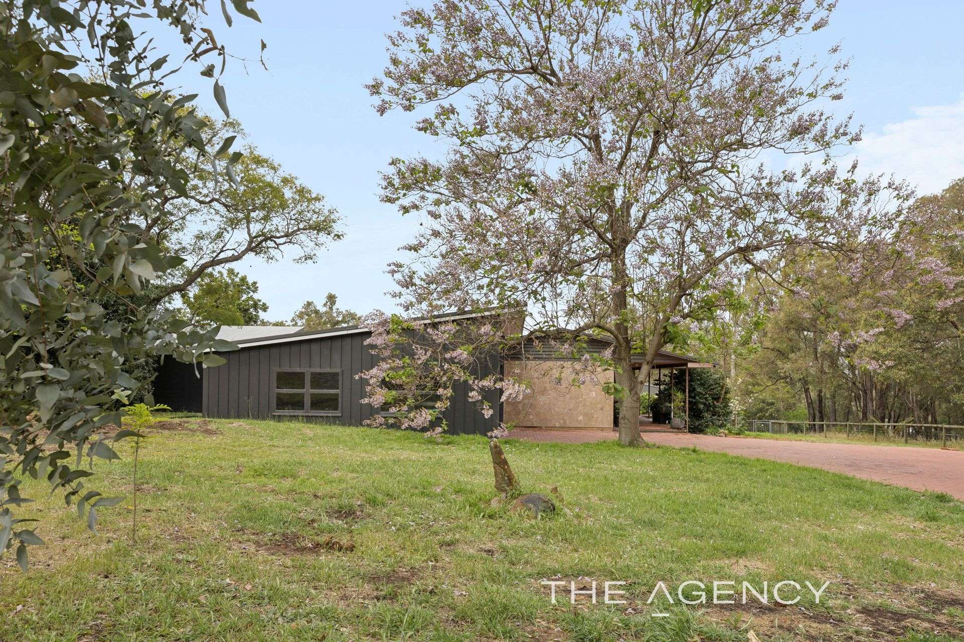 8 Newman Road, Glen Forrest For Sale by Farmbuy.com - image 32