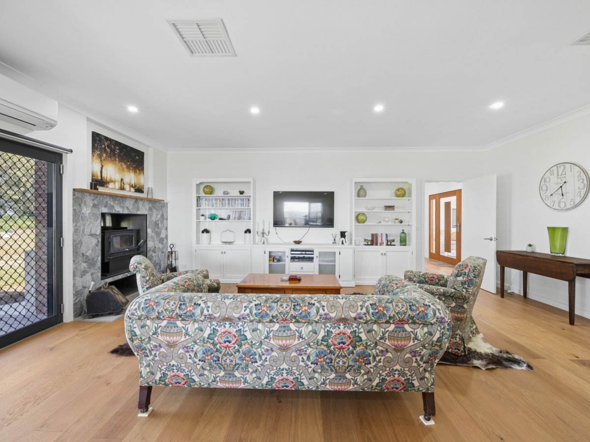 433 Maimuru SS Road Via, Young For Sale by Farmbuy.com - image 6
