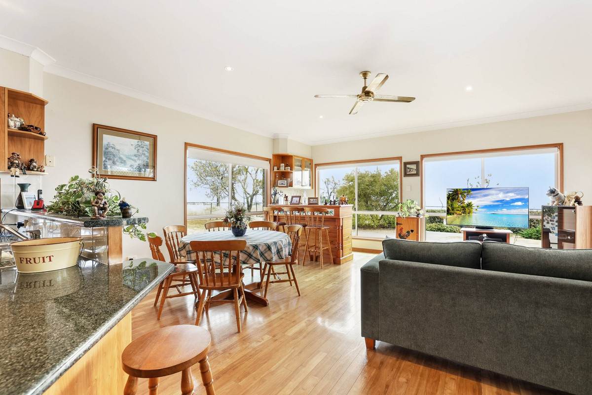 355 Dixon Lane, Ramsay For Sale by Farmbuy.com - image 7