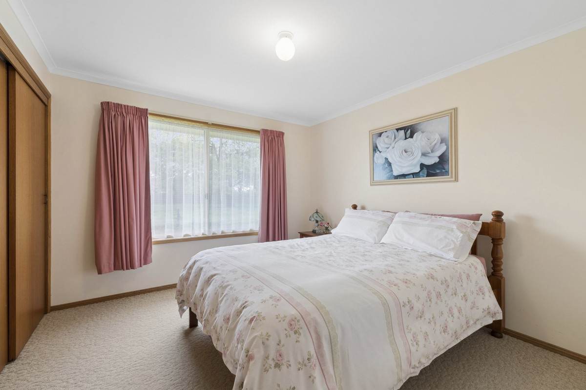 10 Rohans Road, Elingamite For Sale by Farmbuy.com - image 18