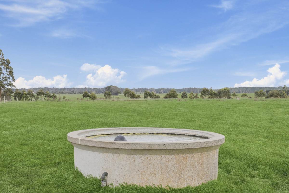 10 Rohans Road, Elingamite For Sale by Farmbuy.com - image 26