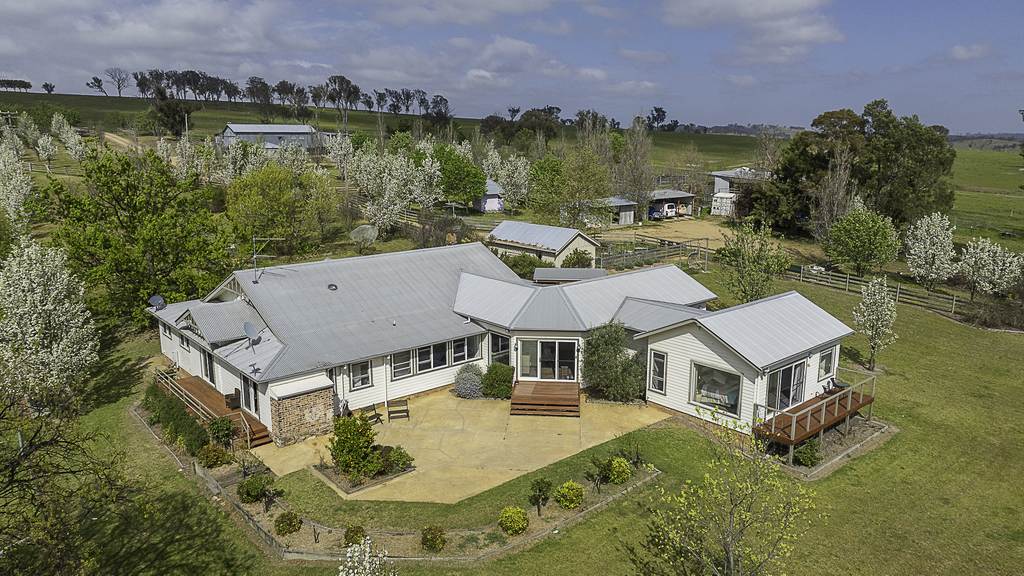 "Sylvania" 89 Townsend Road, Armidale NSW 2350