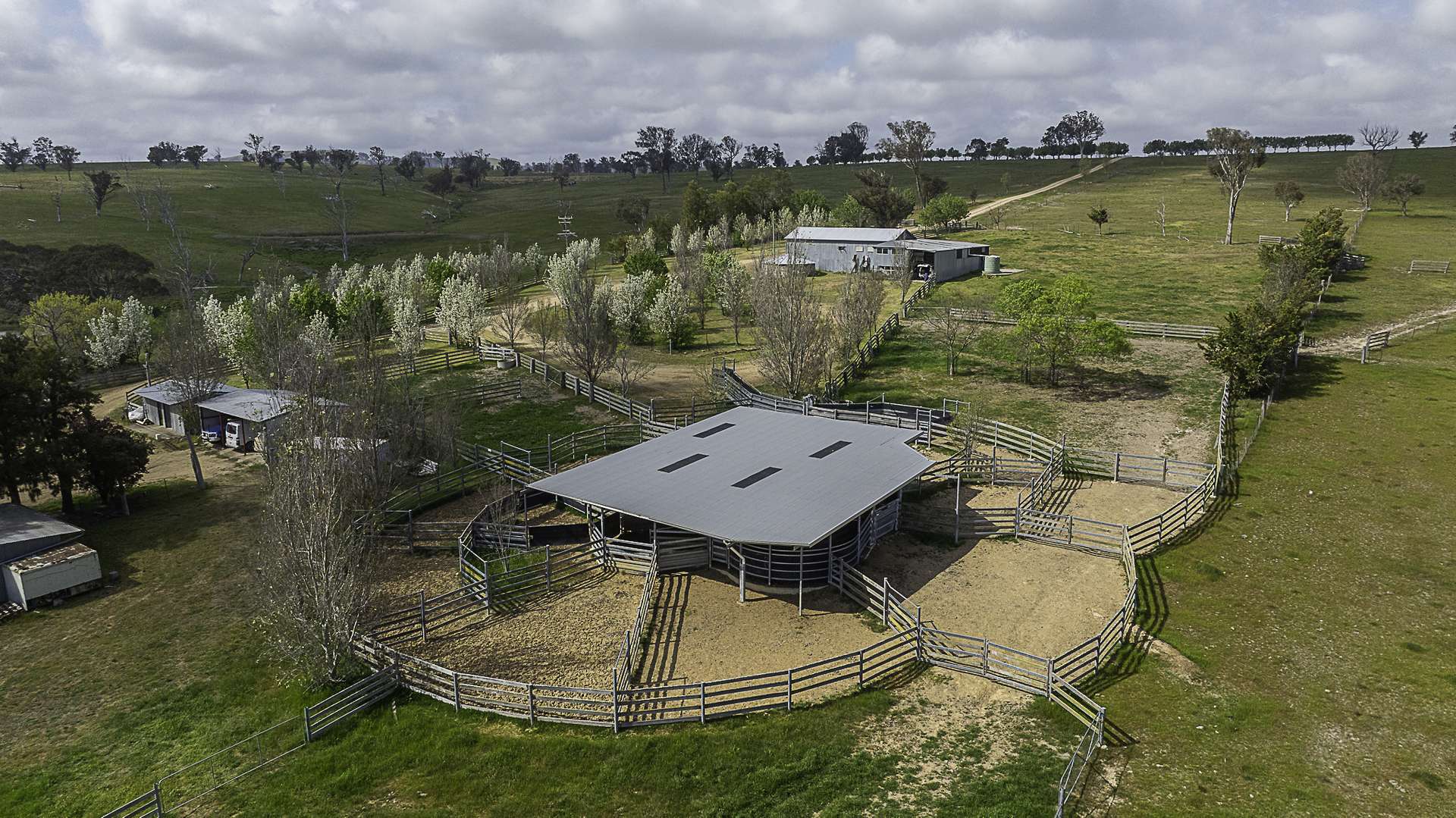 "Sylvania" 89 Townsend Road, Armidale Auction by Farmbuy.com - image 2