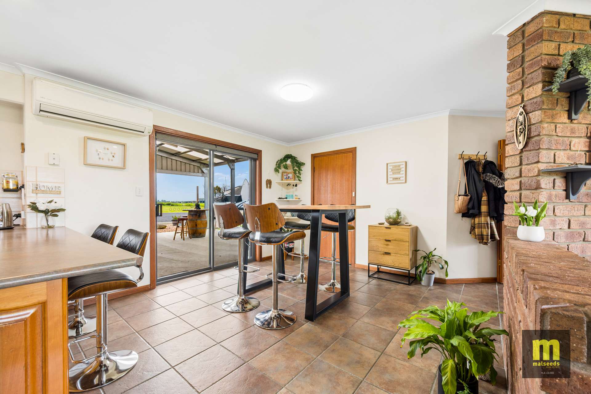 60 Dingley Dell Road, Port Macdonnell For Sale by Farmbuy.com - image 4