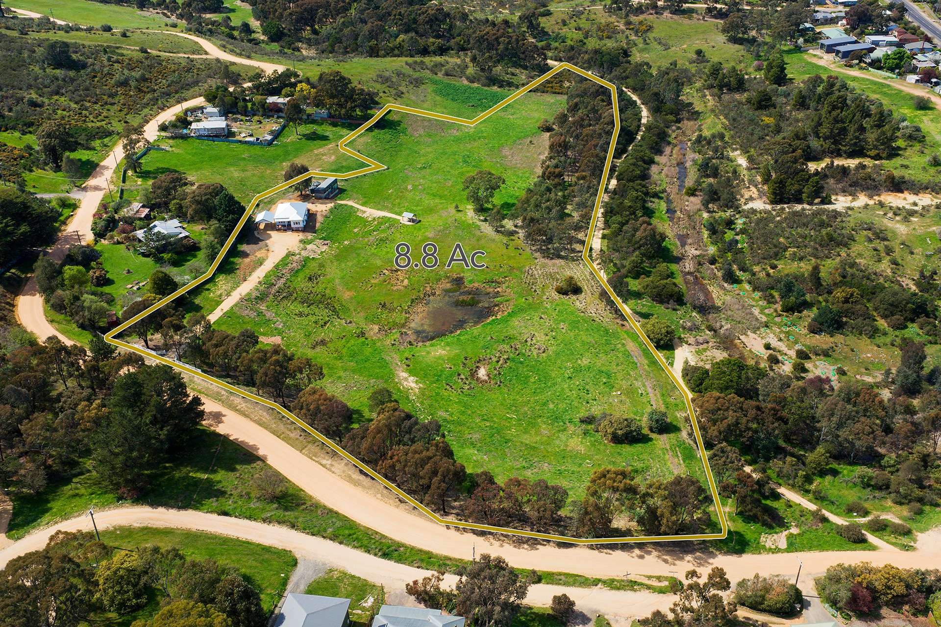6 Happy Valley Road, Castlemaine For Sale by Farmbuy.com - image 2