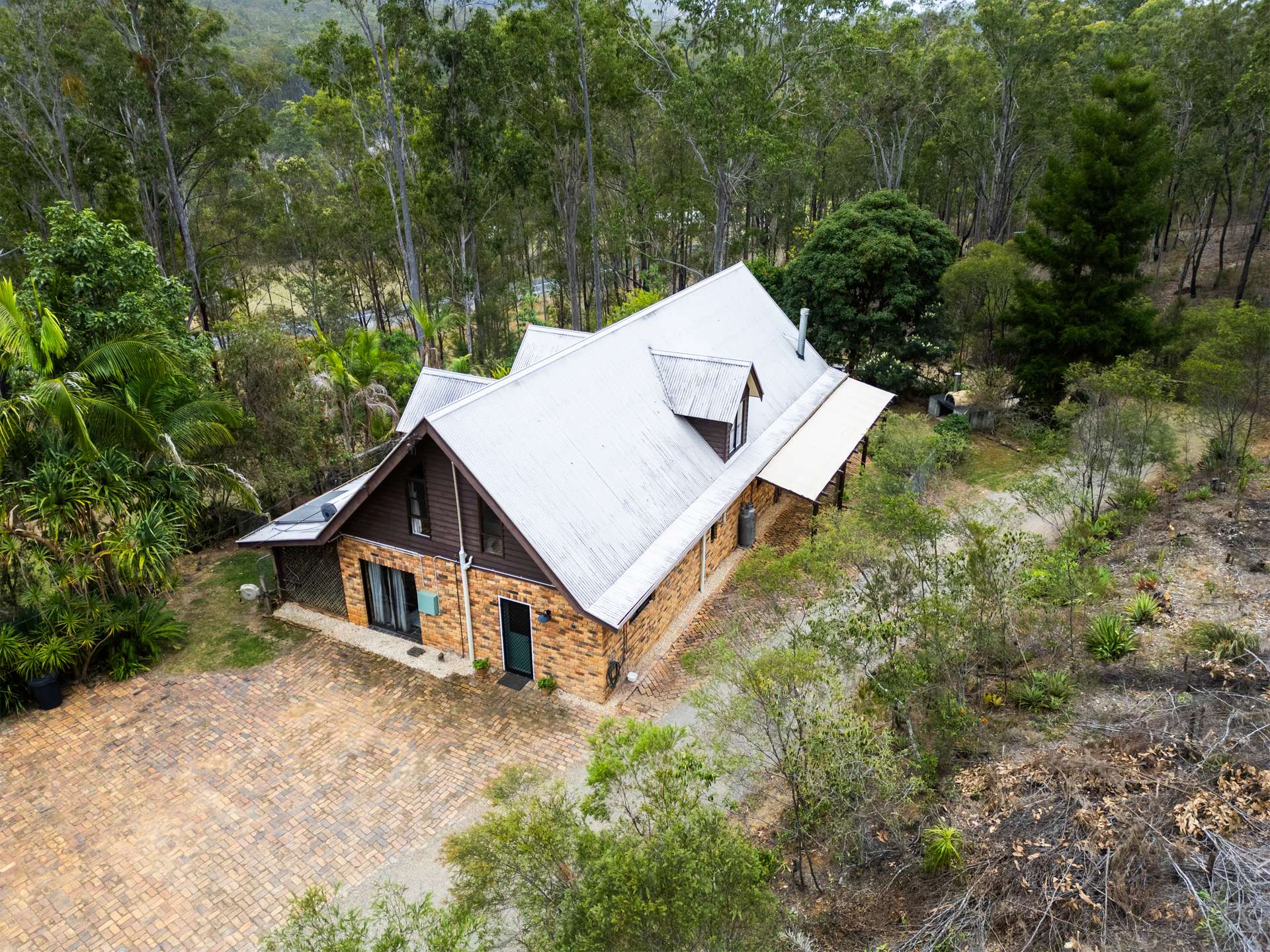 2663 Armidale Road, Blaxlands Creek For Sale by Farmbuy.com - image 6